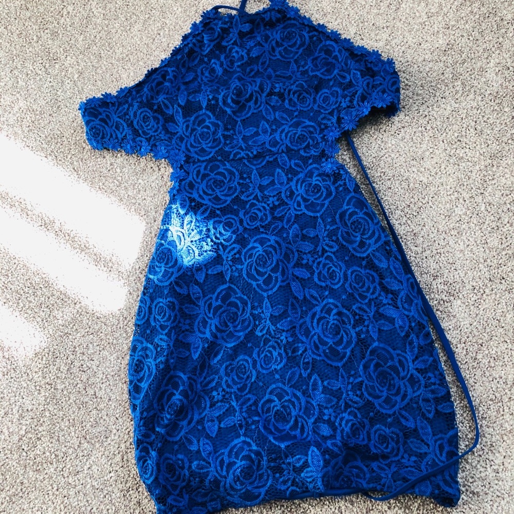 short party dress for blue color ‘’ Forever 21 ’’